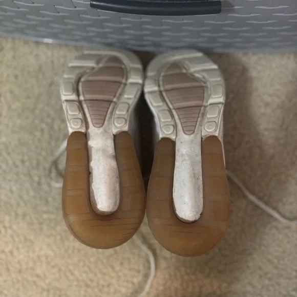 Nike Women's Air 270 White and Brown Sneakers - Picture 8 of 9